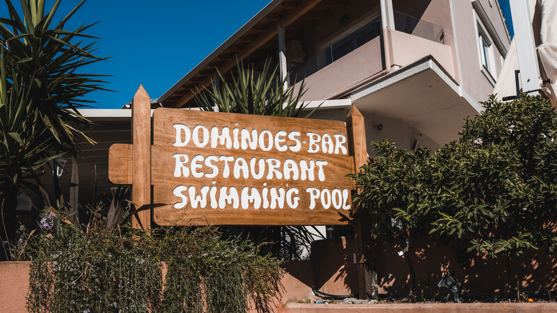 Dominoes Restaurant - εικόνα 1